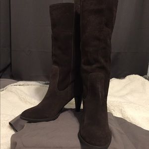 Nine & Co Chocolate genuine suede boots.